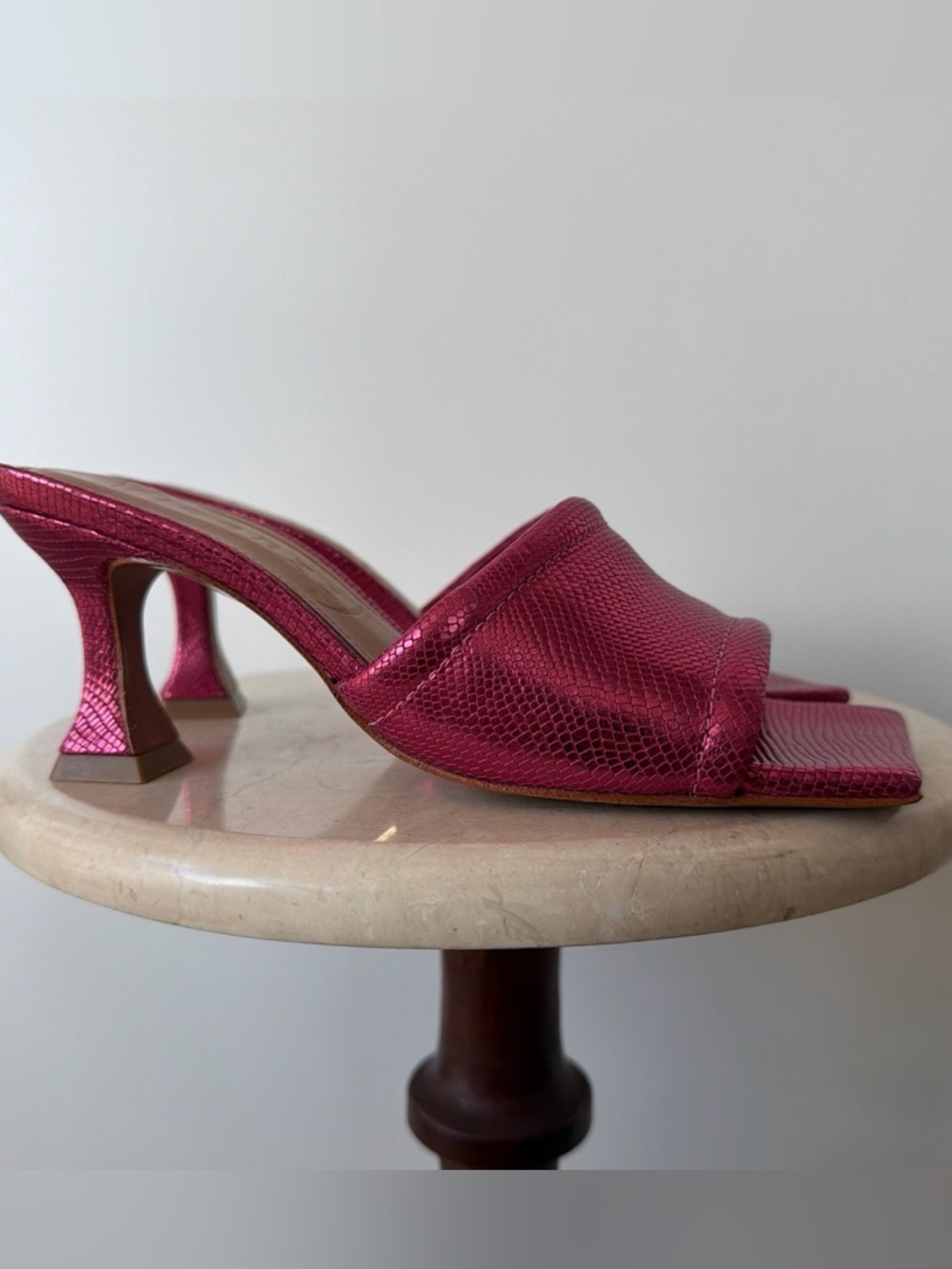 Vicenza Metallic Pink Textured Leather Sculptural Heel Mules | Made in Brazil